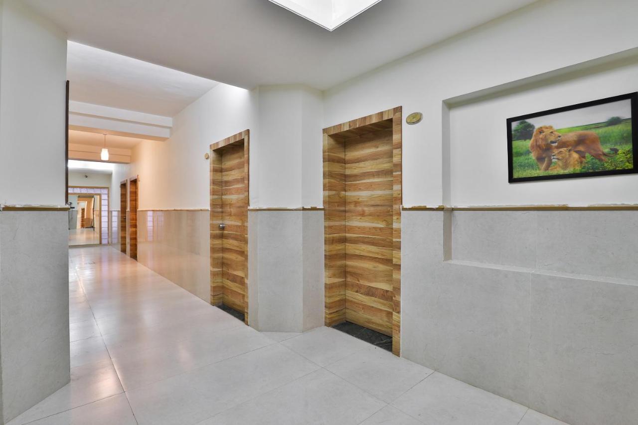 Oyo 23540 Hotel Suryakant Rajkot Εξωτερικό φωτογραφία