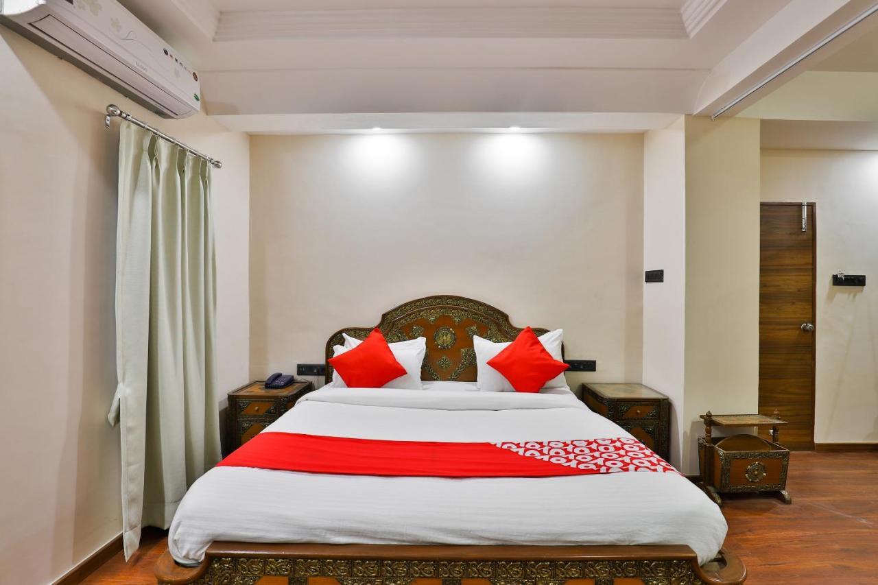 Oyo 23540 Hotel Suryakant Rajkot Εξωτερικό φωτογραφία