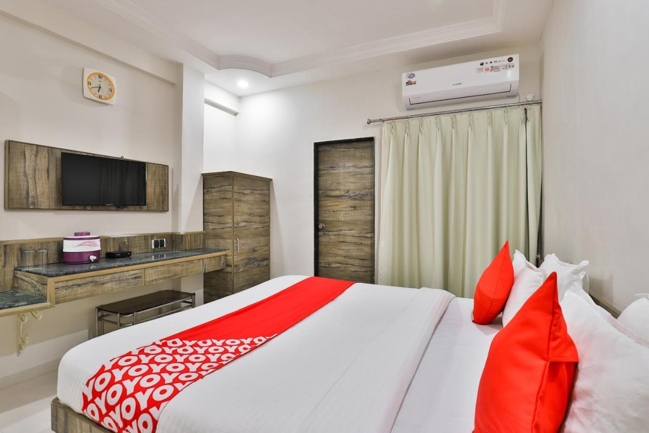 Oyo 23540 Hotel Suryakant Rajkot Εξωτερικό φωτογραφία