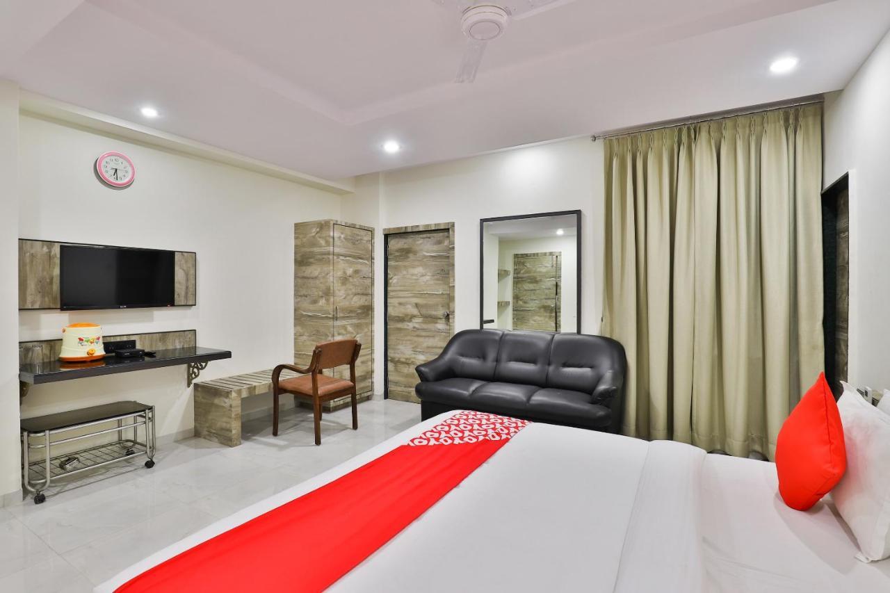 Oyo 23540 Hotel Suryakant Rajkot Εξωτερικό φωτογραφία