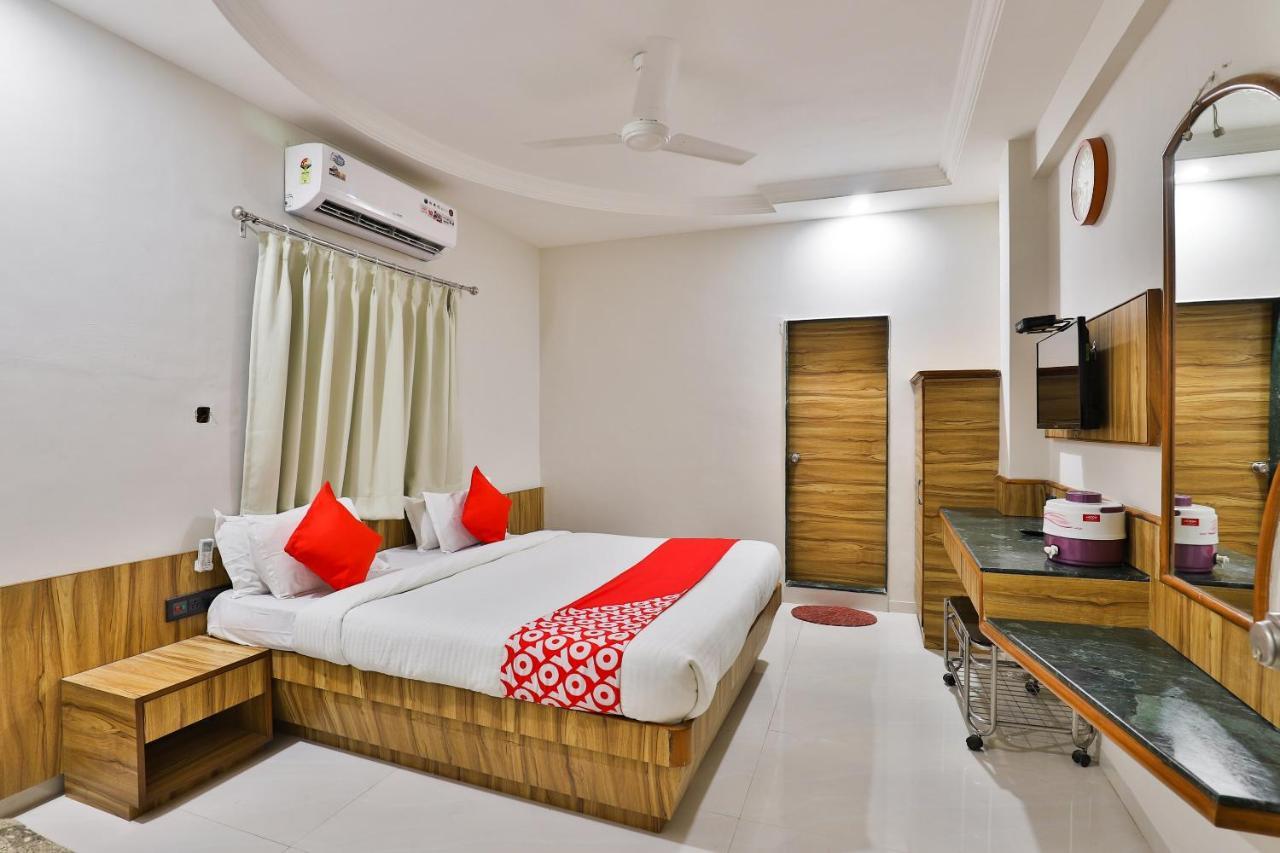 Oyo 23540 Hotel Suryakant Rajkot Εξωτερικό φωτογραφία