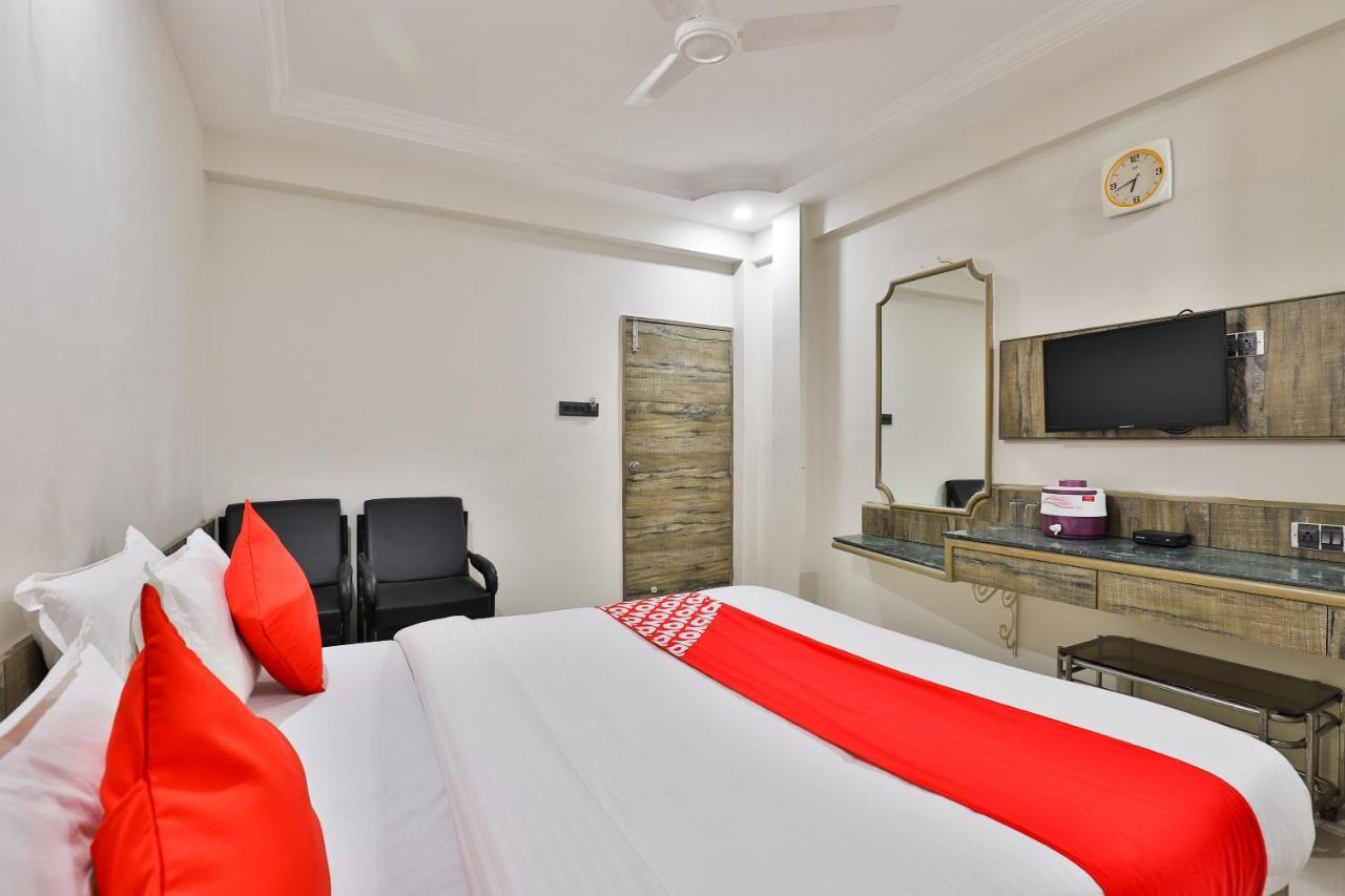 Oyo 23540 Hotel Suryakant Rajkot Εξωτερικό φωτογραφία