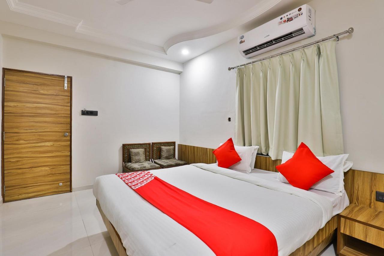 Oyo 23540 Hotel Suryakant Rajkot Εξωτερικό φωτογραφία