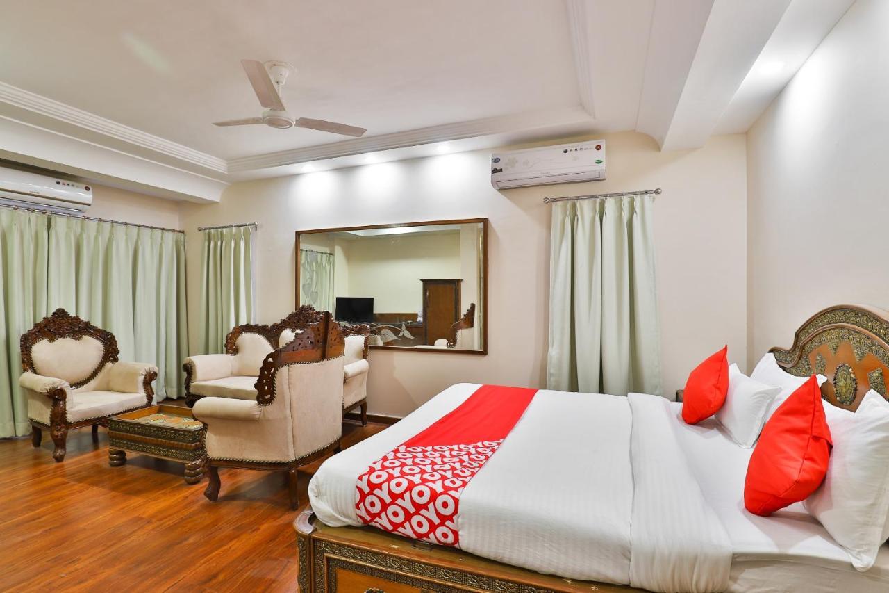 Oyo 23540 Hotel Suryakant Rajkot Εξωτερικό φωτογραφία
